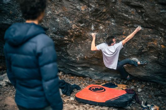 Manufactured Hold on Perla Východu 9a?