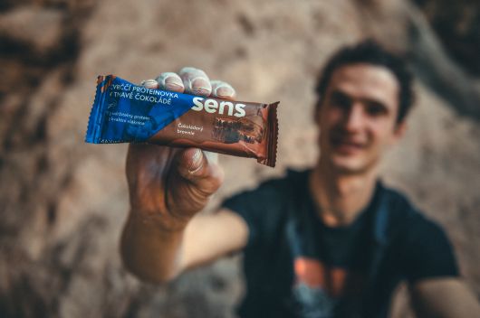 Dark chocolate protein Sens bars GIVEAWAY