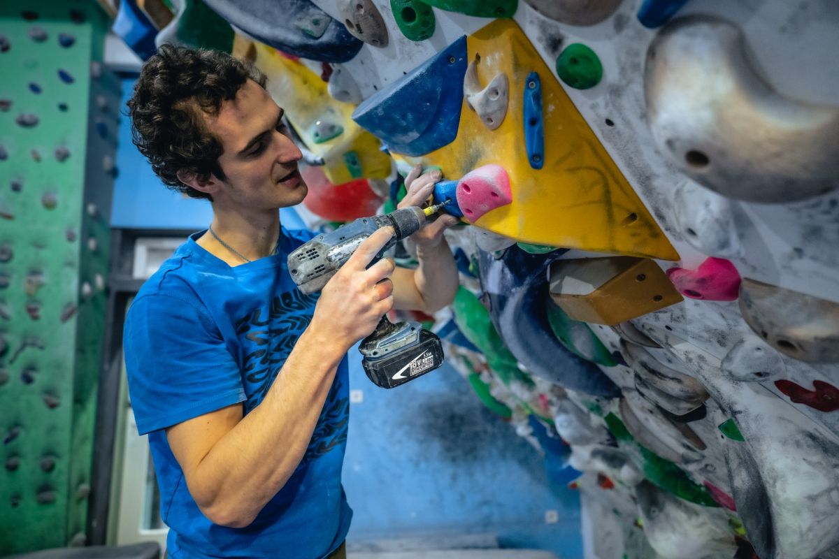 Spray Wall Setting Step by Step by Adam Ondra with EH Adam Ondra